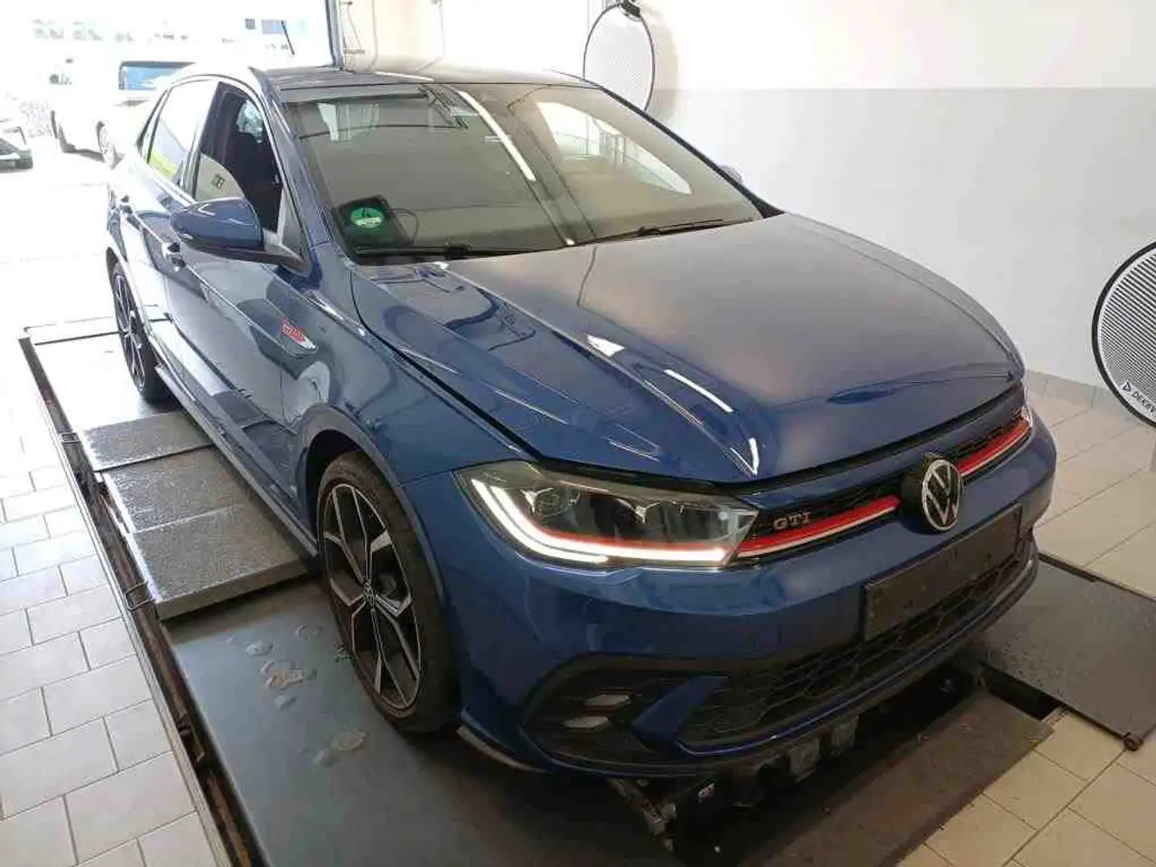 Volkswagen Polo GTI 2.0 TSI Matrix ACC Faro18 IQ Drive Sitzh — Galería del vehículo 3