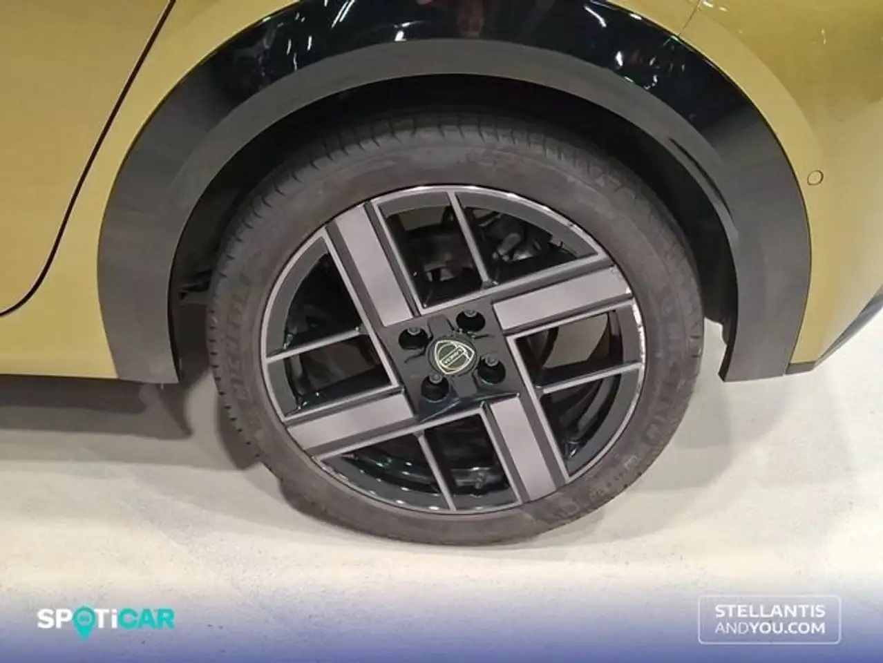 Lancia Ypsilon Hybrid 74kW (100CV) LX — Vehicle gallery 11