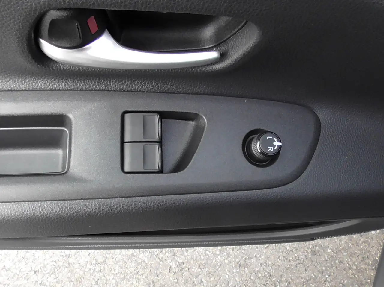 Toyota Aygo X Sitzheizung,Metallik-Lack,Zentralverriegelung-Funk,Tempomat,Geschwindigkeitsbegrenzer, Radio, 5-türig, Klimaanlage. — Galería del vehículo 10