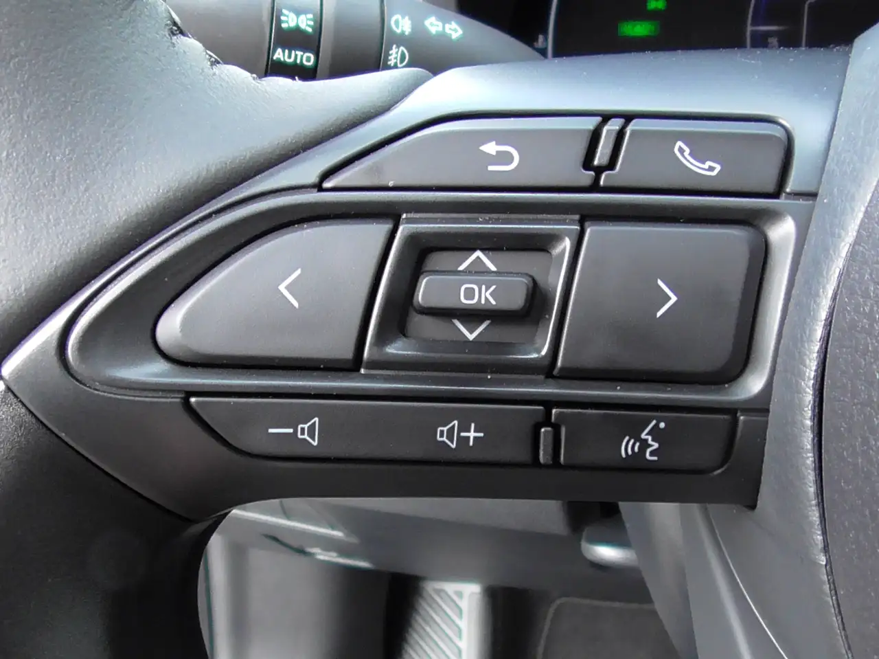 Toyota Aygo X Sitzheizung,Metallik-Lack,Zentralverriegelung-Funk,Tempomat,Geschwindigkeitsbegrenzer, Radio, 5-türig, Klimaanlage. — Galería del vehículo 18