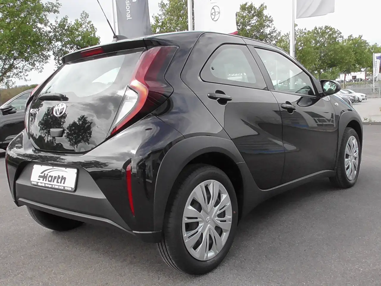 Toyota Aygo X Sitzheizung,Metallik-Lack,Zentralverriegelung-Funk,Tempomat,Geschwindigkeitsbegrenzer, Radio, 5-türig, Klimaanlage. — Galería del vehículo 5