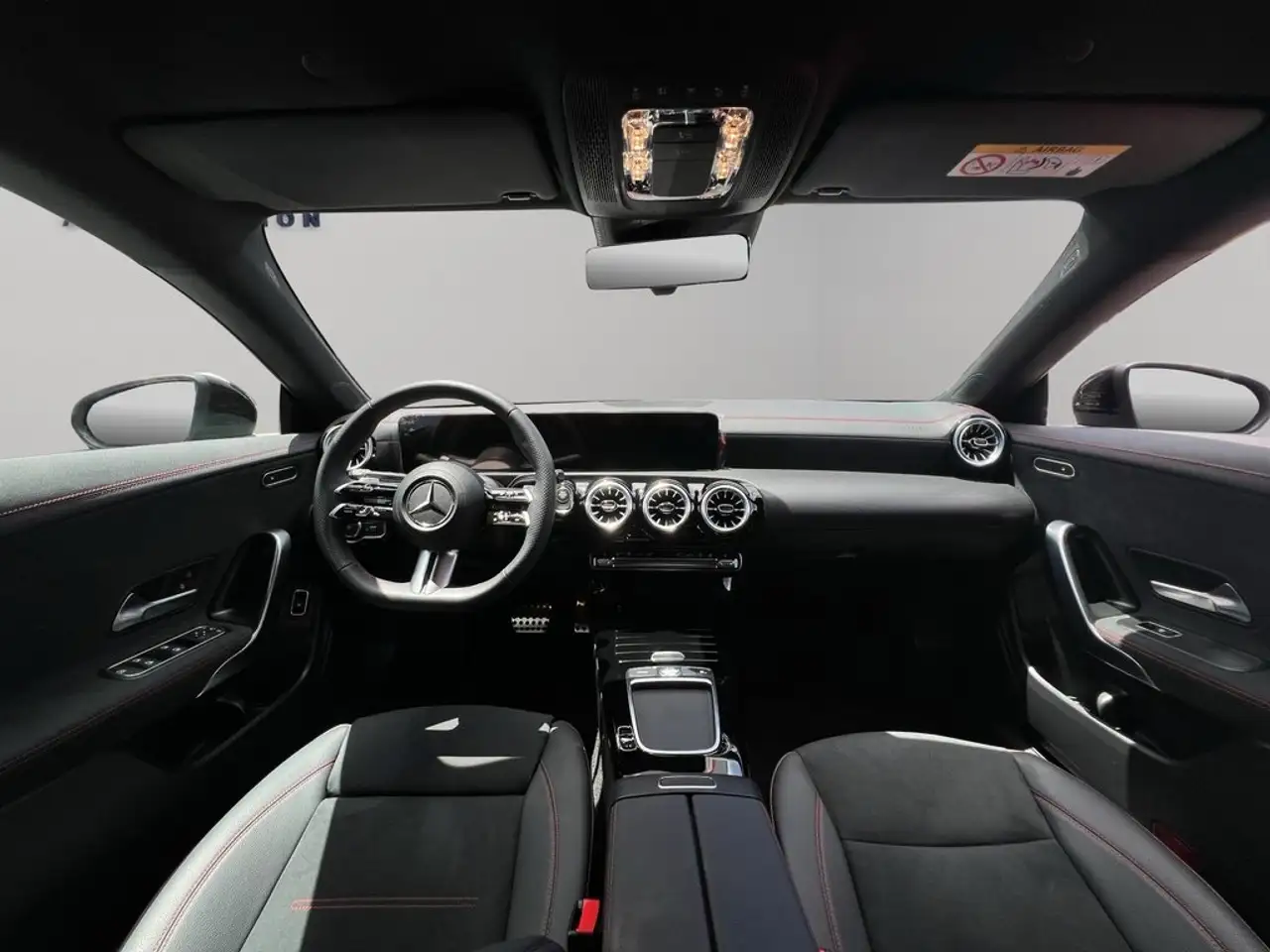 Mercedes-Benz CLA 250 e — Galería del vehículo 16