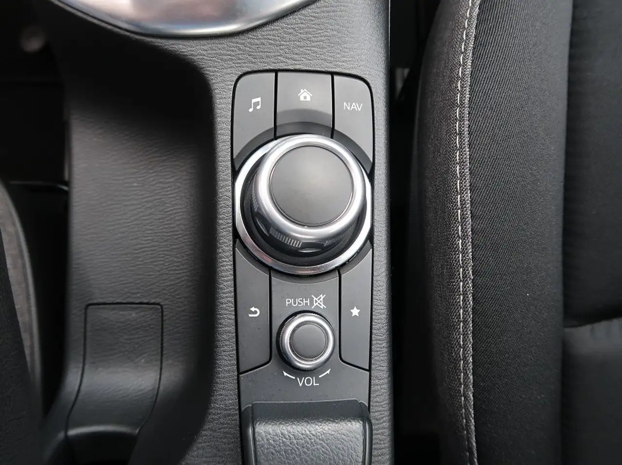 Mazda 2 Lim. *Garantie 03/2030*1. Hand*Bestzustand* Center — Galerie du véhicule 27
