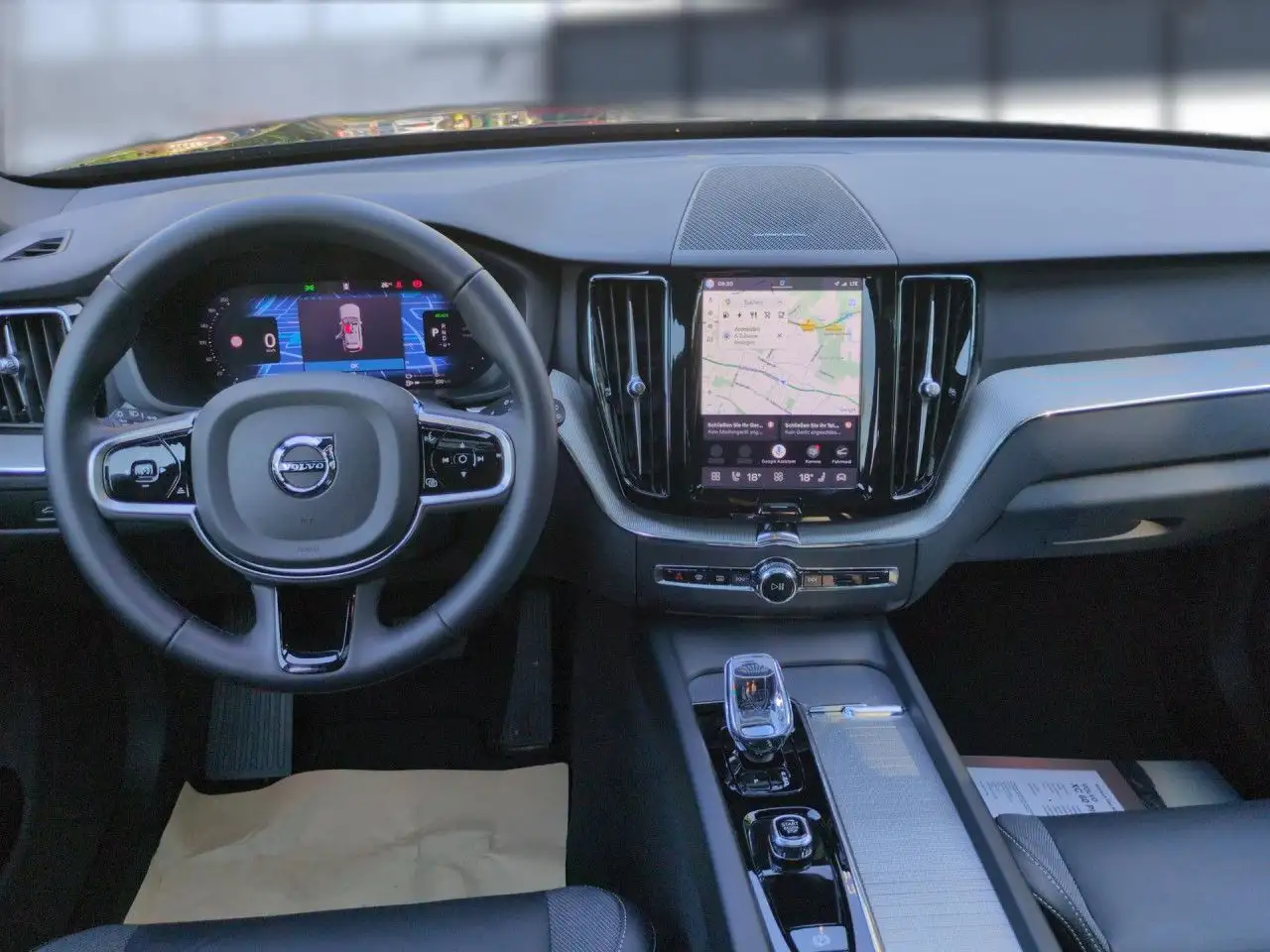 Volvo XC60 XC 60 Plus Black Edition Recharge Plug-In Hybrid A — Vehicle gallery 20