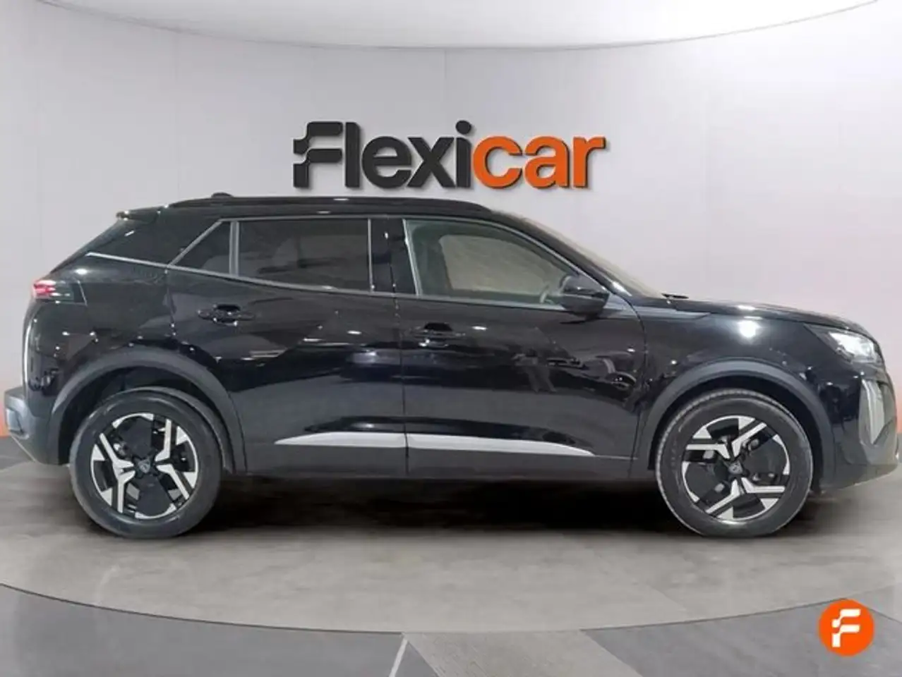 Peugeot 2008 1.2 PureTech S&S Allure 100 — Vehicle gallery 3