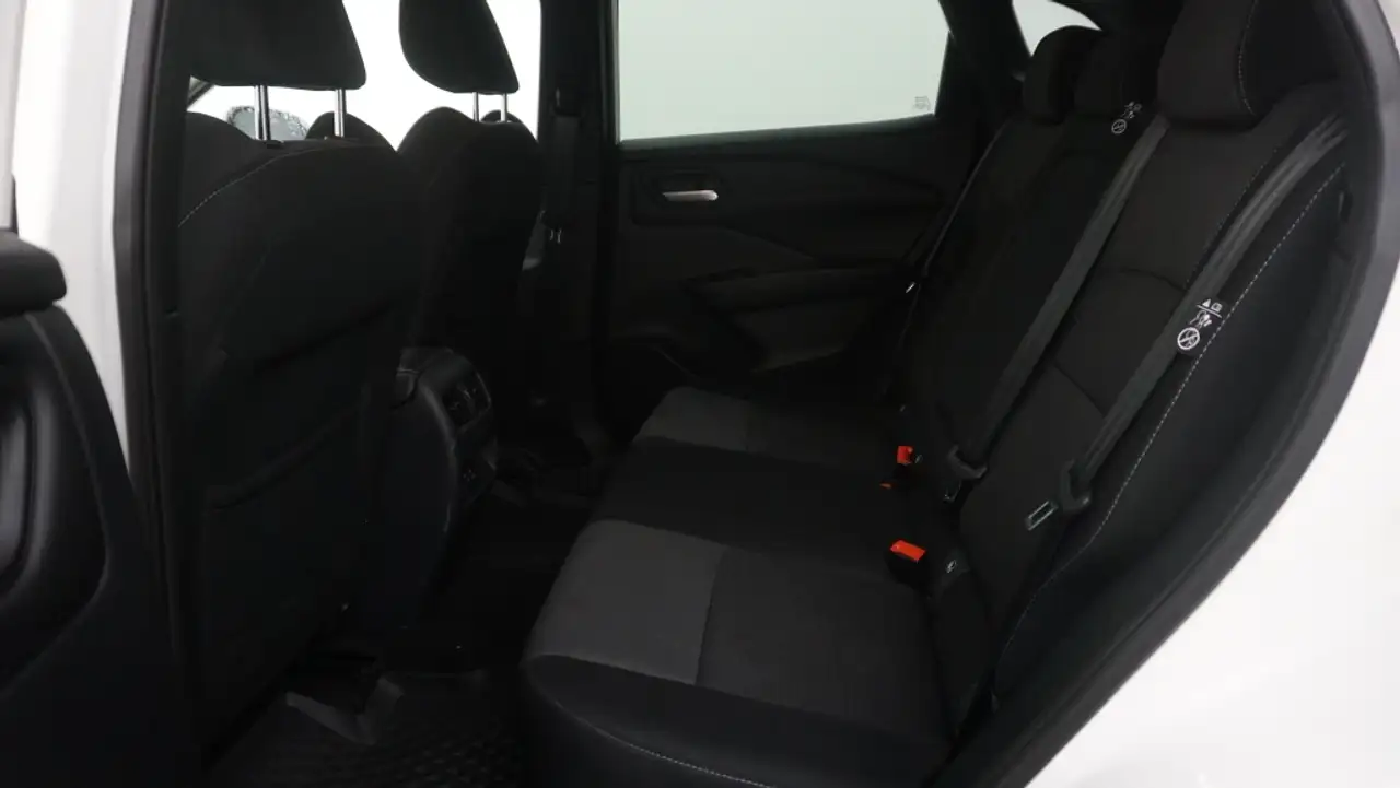 Nissan Qashqai 1.5 HEV E-POWER 140KW N-CONNECTA AUTO 190 5P — Galería del vehículo 18