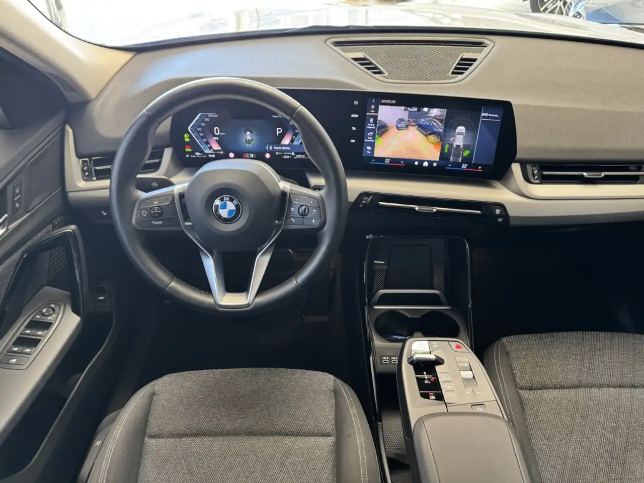 BMW X2 sDrive 18dA Business — معرض صور السيارة 30