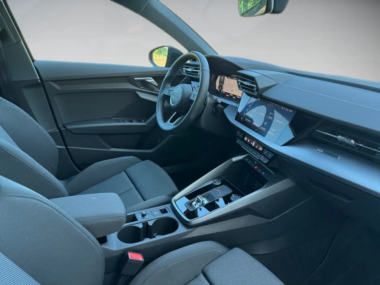 Audi A3 Sportback 40 TFSI e advanced AHK Business — Galería del vehículo 7