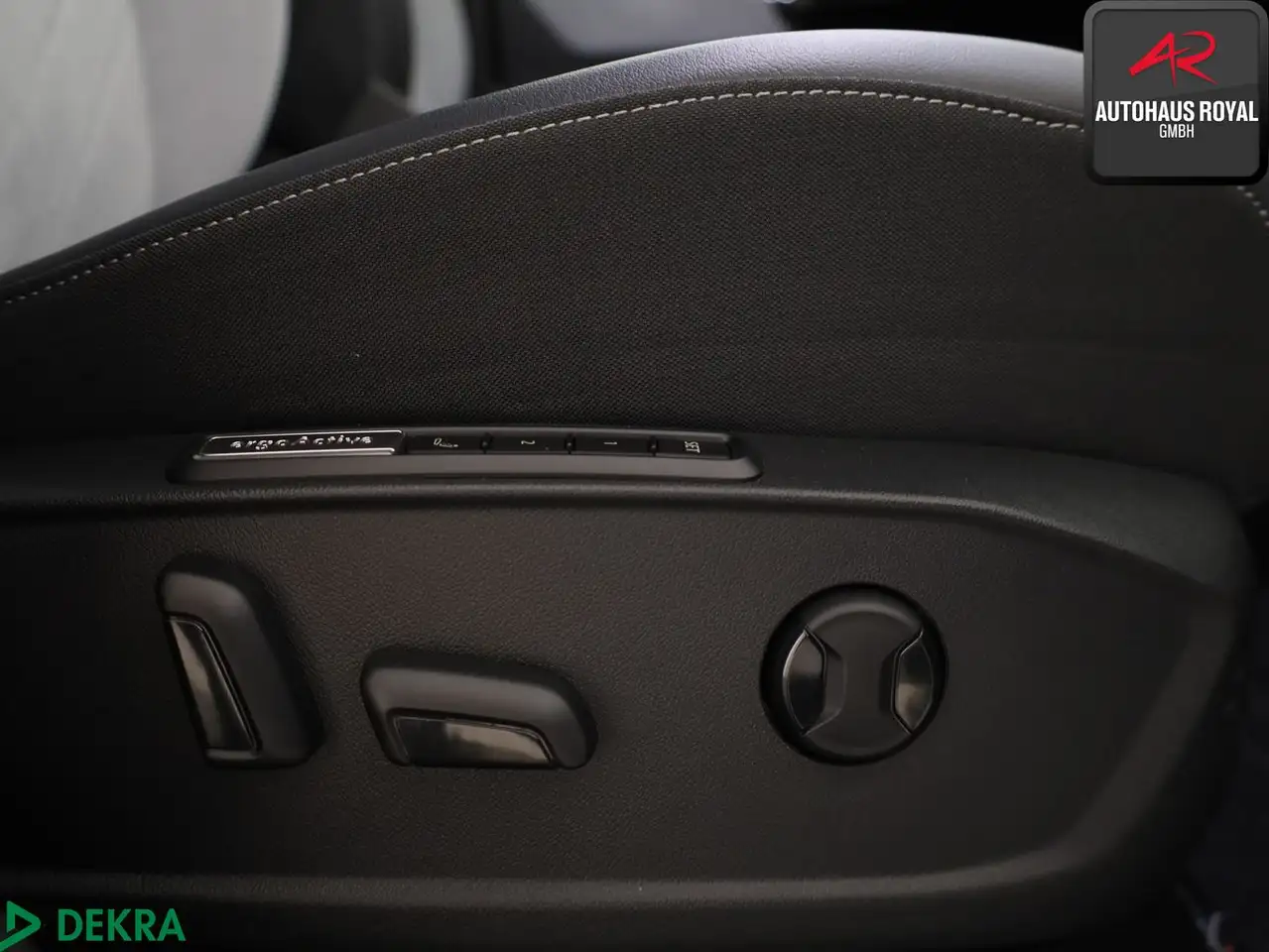 Volkswagen ID.3 PRO MOVE MASSAGE,KEYLESS,ACC,KAMERA,CARPLAY — Galerie du véhicule 12