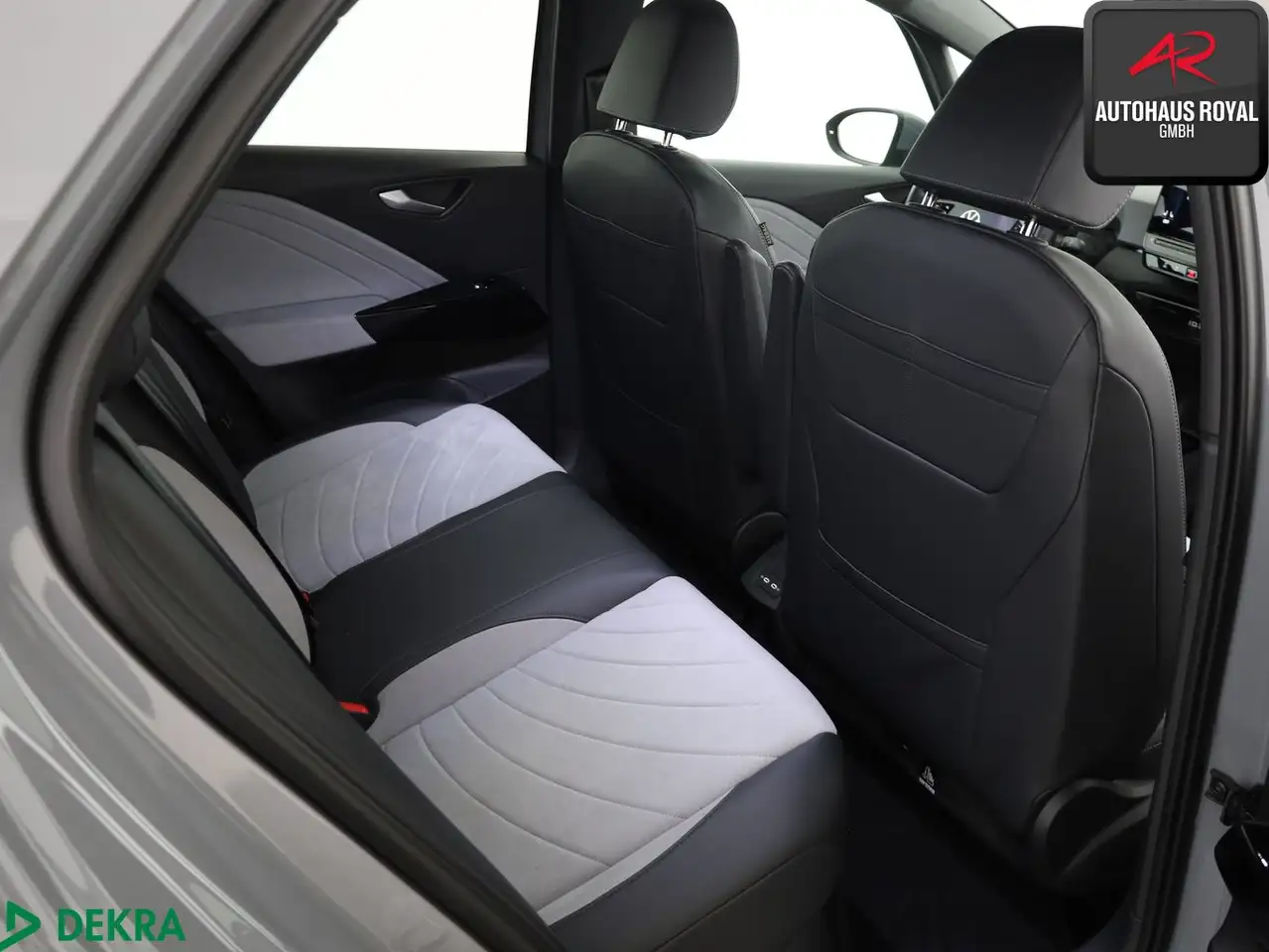 Volkswagen ID.3 PRO MOVE MASSAGE,KEYLESS,ACC,KAMERA,CARPLAY — Galerie du véhicule 13
