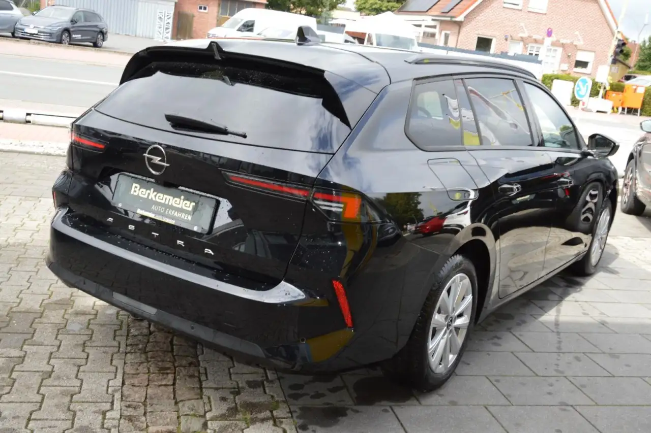 Opel Astra L Sports Tourer Enjoy / RFK / GJR / Navi — Galería del vehículo 4