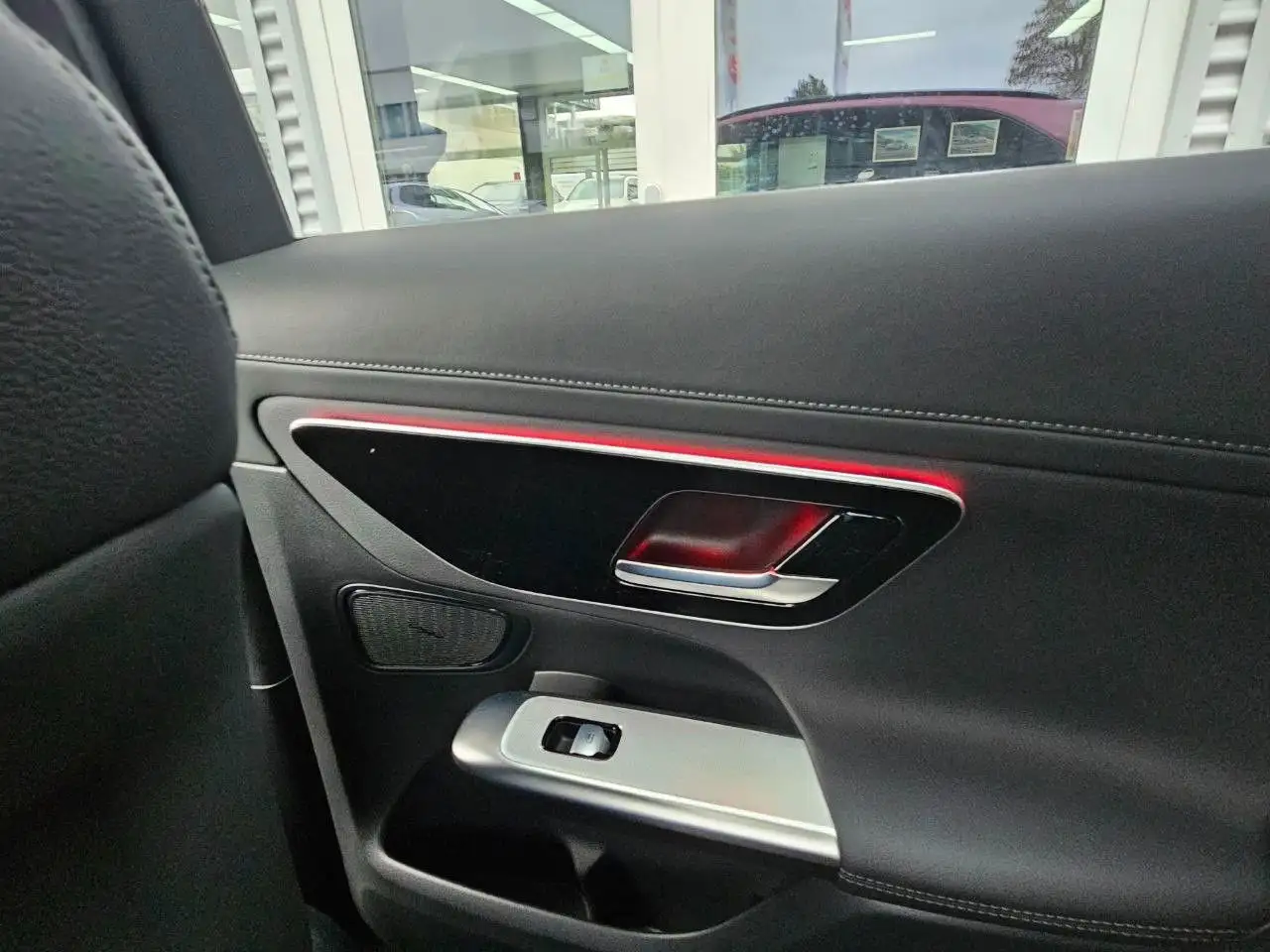 Mercedes-Benz GLC 200 4Matic AMG 360° Distronic LED Ambiente — معرض صور السيارة 20