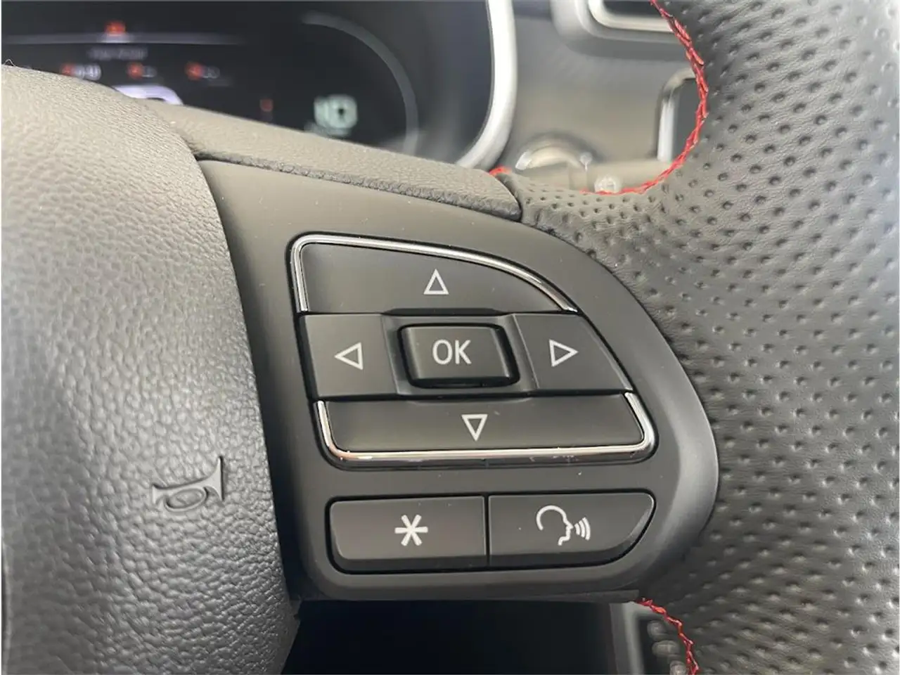 MG ZS 1.5 Luxury — Vehicle gallery 7