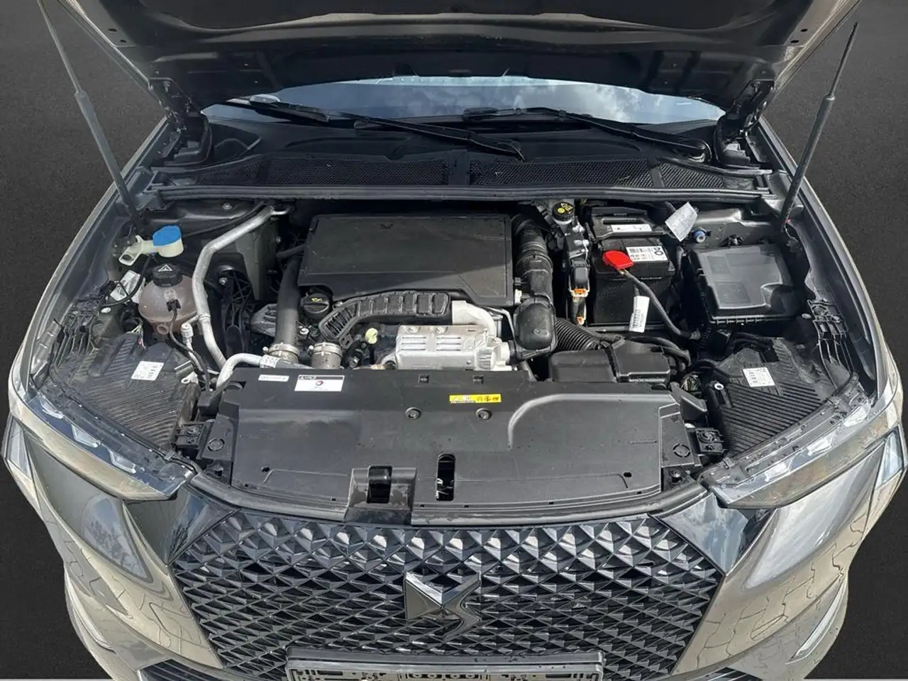 DS Automobiles DS 4 DS 4 PERFORMANCE LINE + PureTech 130 — Vehicle gallery 8