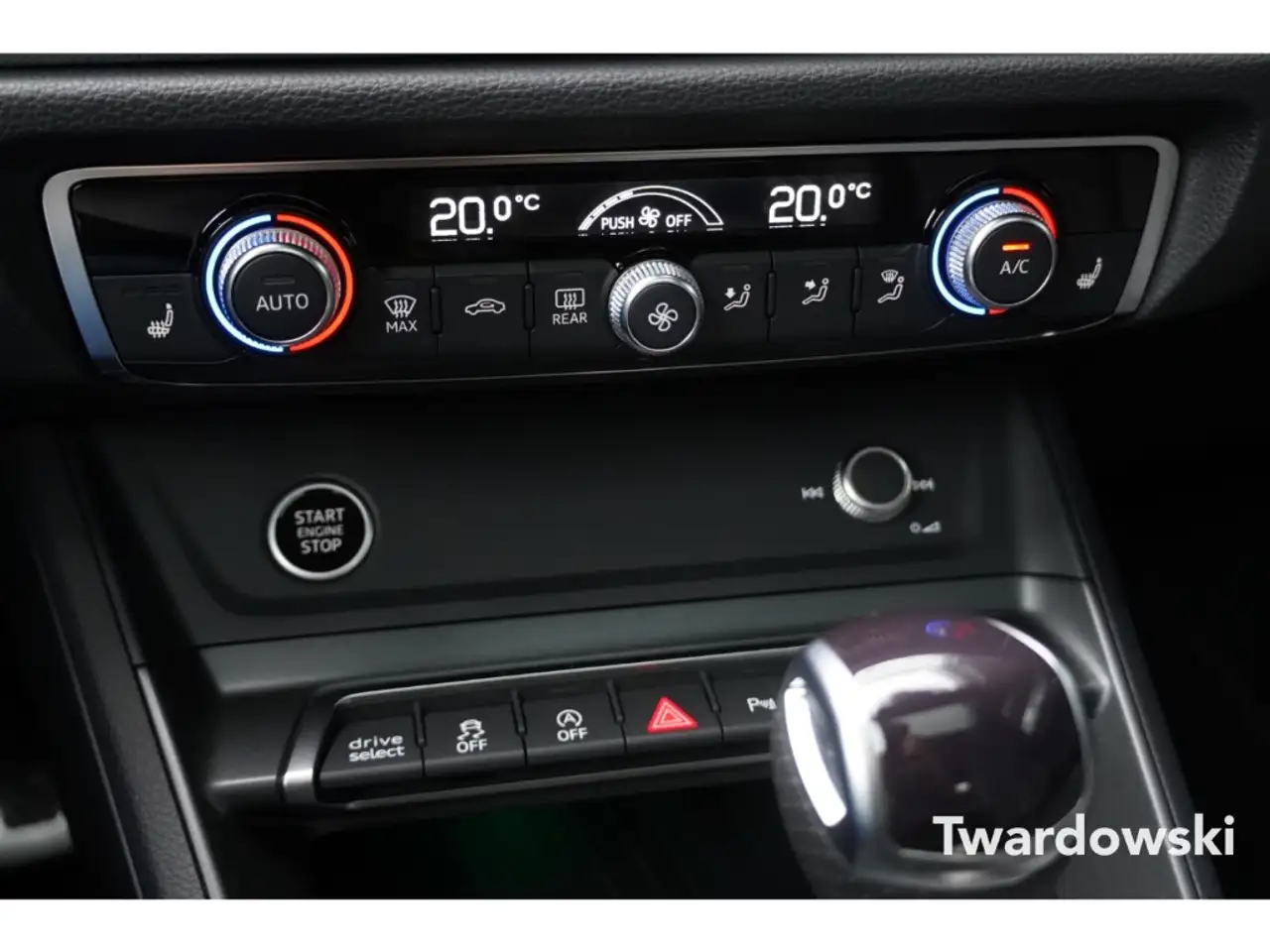 Audi Q3 Sportback S line Keyless Matrix Pano ACC Kamera — معرض صور السيارة 15