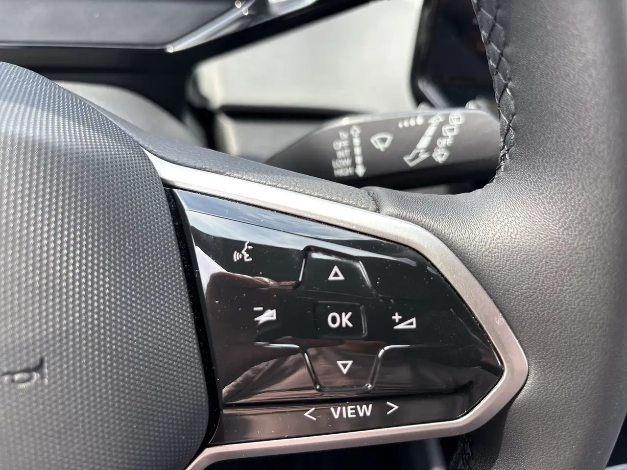 Volkswagen ID.3 Pro MOVE CAM ACC LM19 NAVI CARPLAY SITZHEIZ — معرض صور السيارة 19