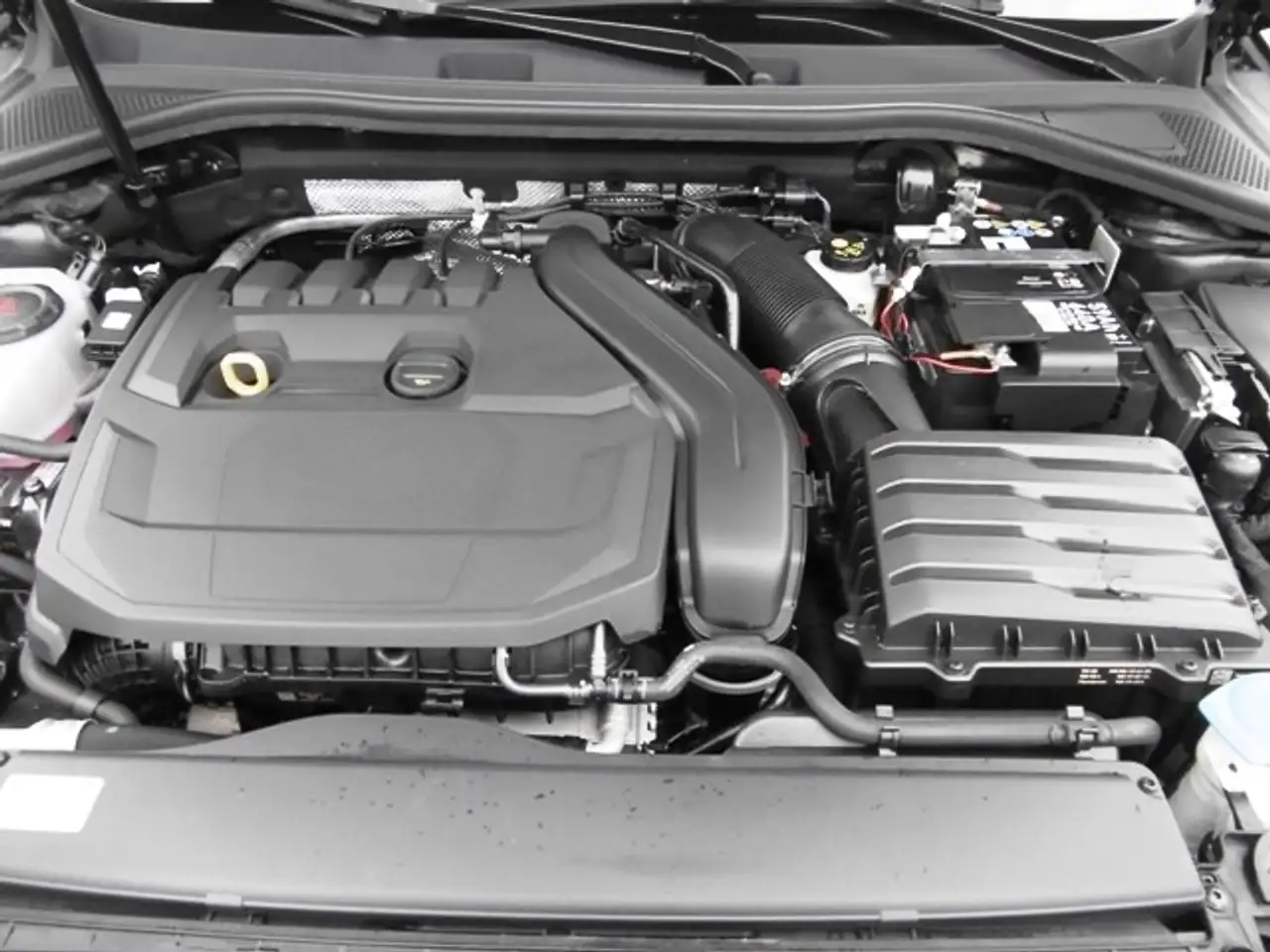 Audi A3 Sportback 35 1.5 TFSI basis Klima Navi — معرض صور السيارة 15