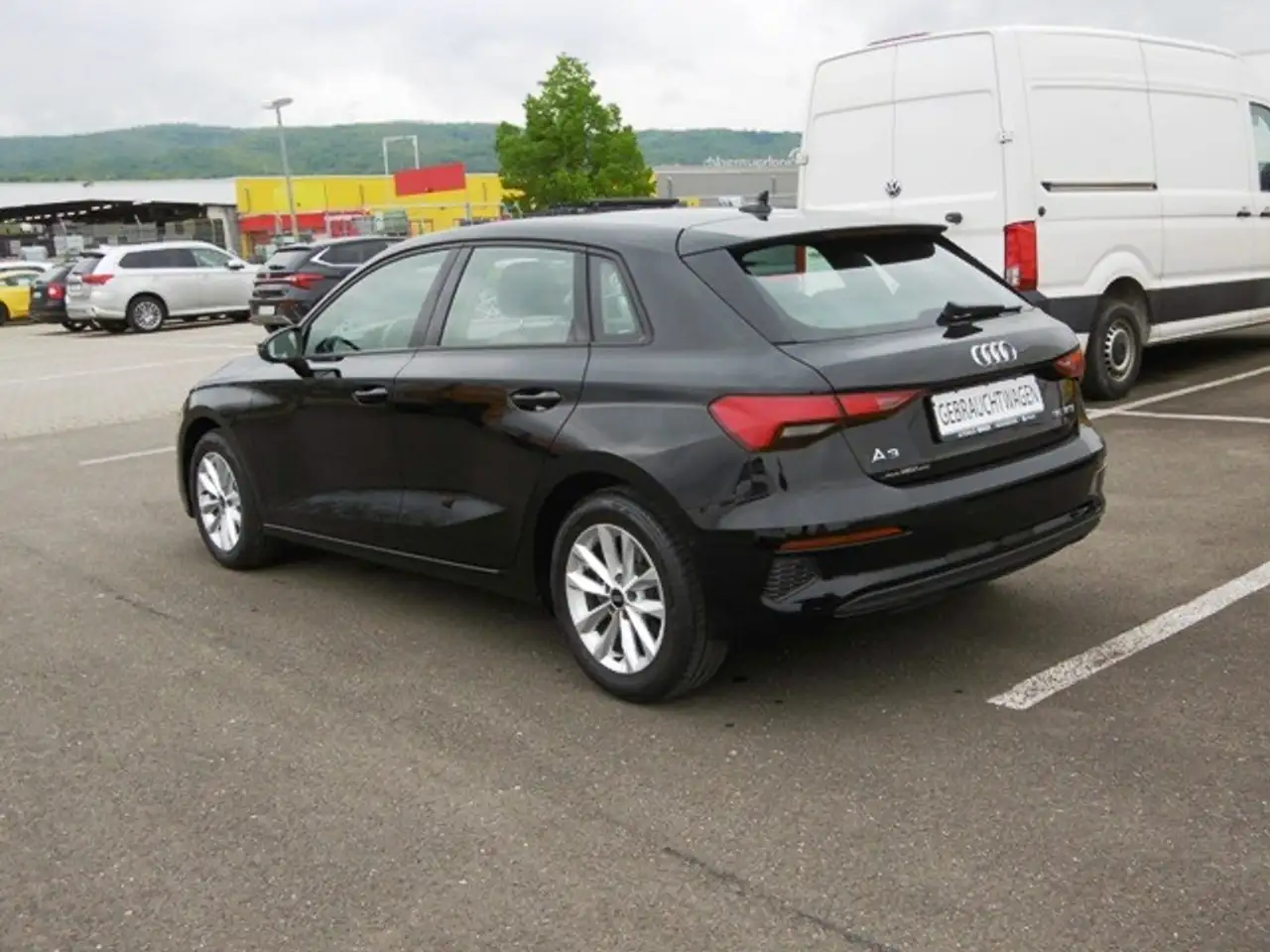 Audi A3 Sportback 35 1.5 TFSI basis Klima Navi — معرض صور السيارة 6