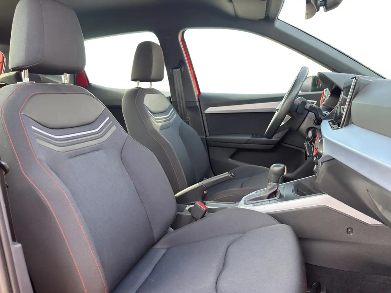 SEAT Arona 1.5 TSI DSG FR VIRTUAL*NAVI*VOLL-LED*TEMP*SHZ*P... — Vehicle gallery 11