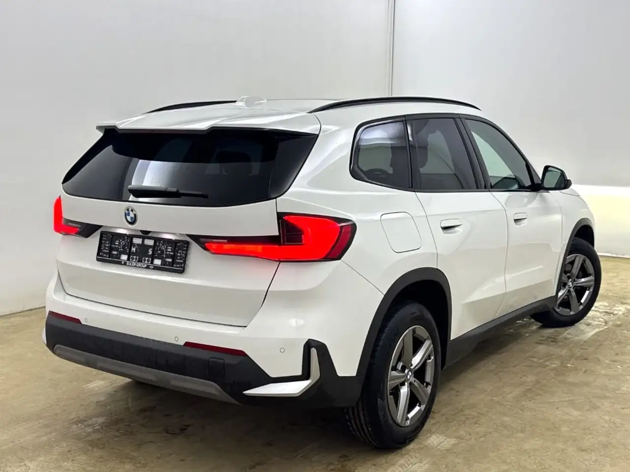 BMW X1 sDrive18i Pano Adapt. LED Kamera Live Cockpit — Vehicle gallery 4