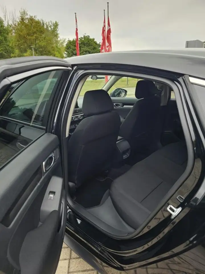 Honda Civic e:HEV 2.0 i-MMD Hybrid Elegance — Galerie du véhicule 9