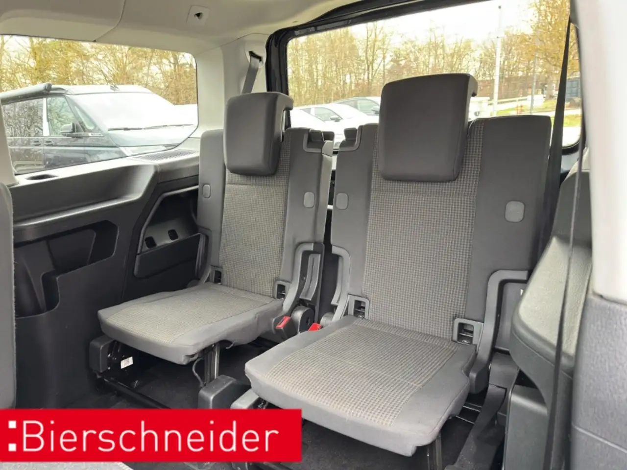 Volkswagen Caddy 1.5 TSI DSG KAMERA NAVI SHZ PARK ASSIST — Vehicle gallery 35