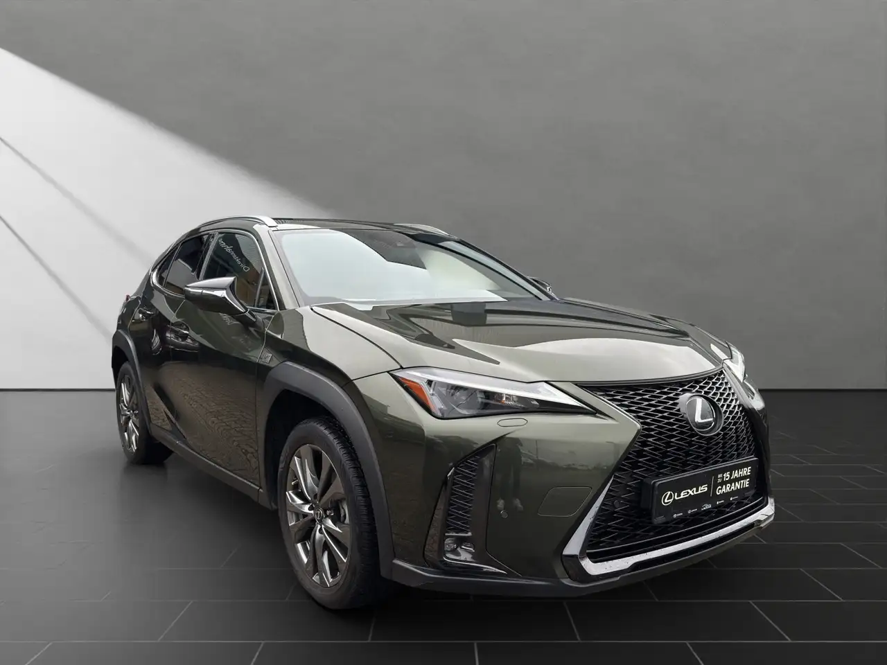 Lexus UX 250h 250h*FSPORT-D*1HD*ALLWR*CARPLAY* 15J-GARANTIE — معرض صور السيارة 6
