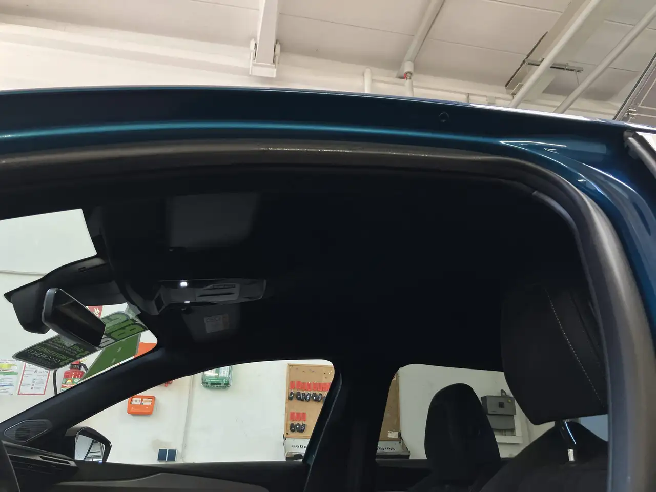 Peugeot 408 1.2 130 PureTech GT ACC+Alcantara+LED+Navi — Vehicle gallery 15