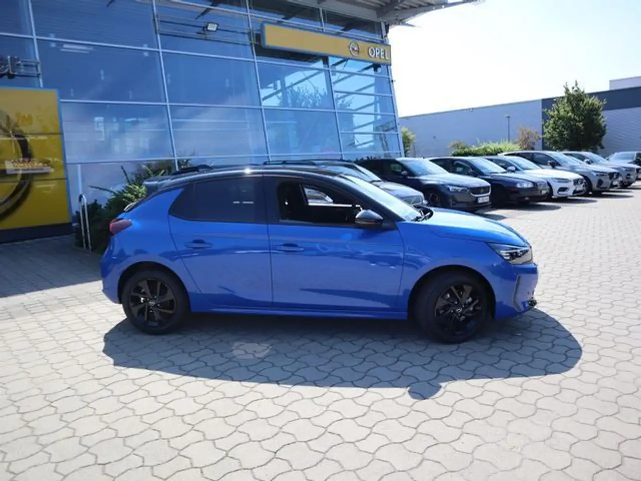 Opel Corsa GS 1.2 Turbo Aut.+Allwetter+Lenkradheiz+ — معرض صور السيارة 6