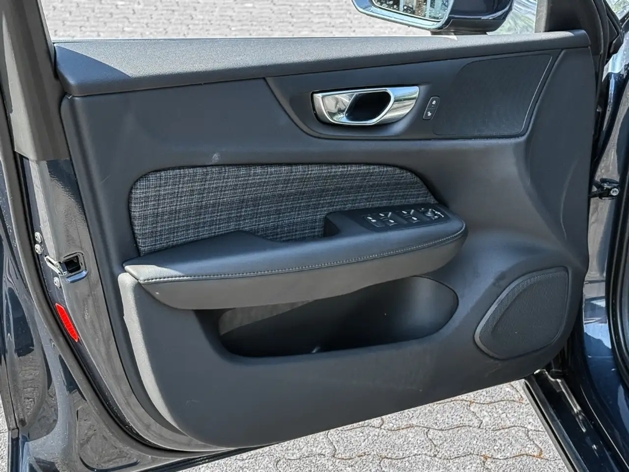 Volvo V60 Kombi Core B3 Benzin EU6d Digitales Cockpit Sounds — معرض صور السيارة 15