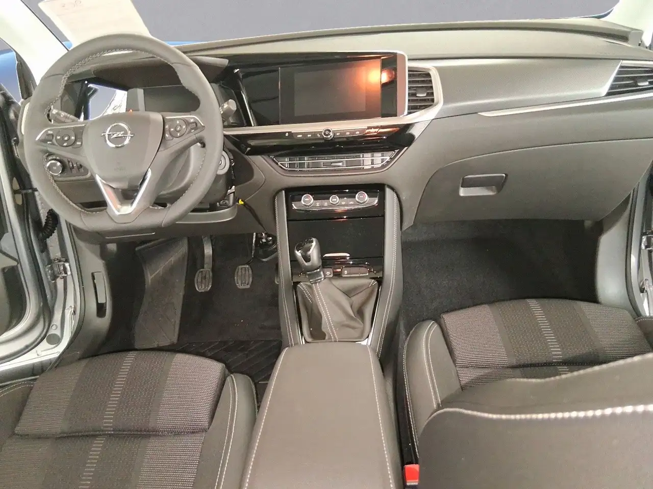 Opel Grandland X Grandland Enjoy mit Klimaautomatik + Sitzheizung — Galerie du véhicule 10