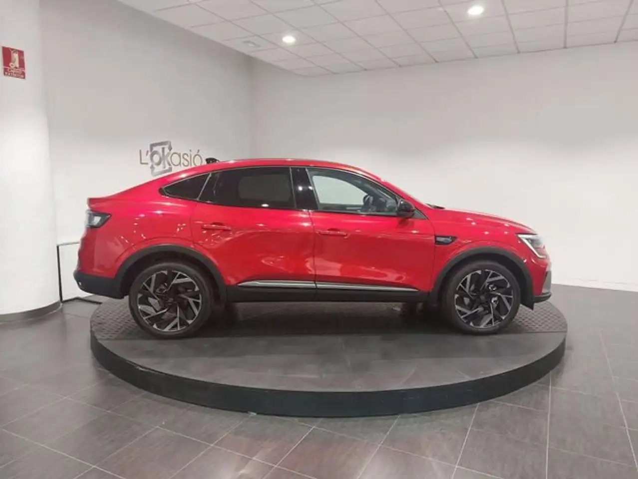 Renault Arkana 1.6 E-Tech Esprit Alpine 105kW Esprit Alpine — معرض صور السيارة 4