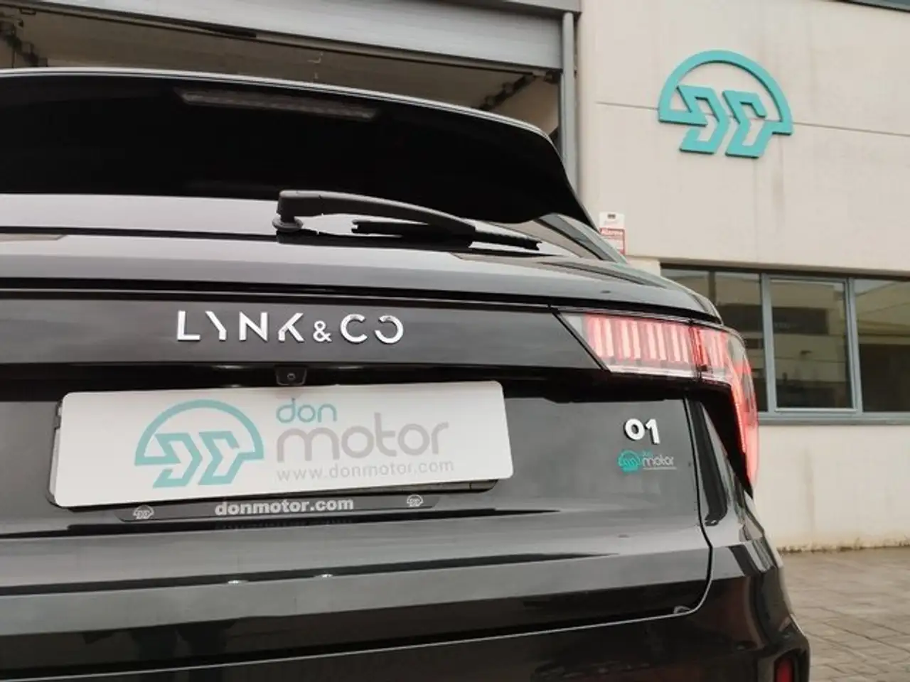 Lynk & Co 01 1.5T PHEV — معرض صور السيارة 13