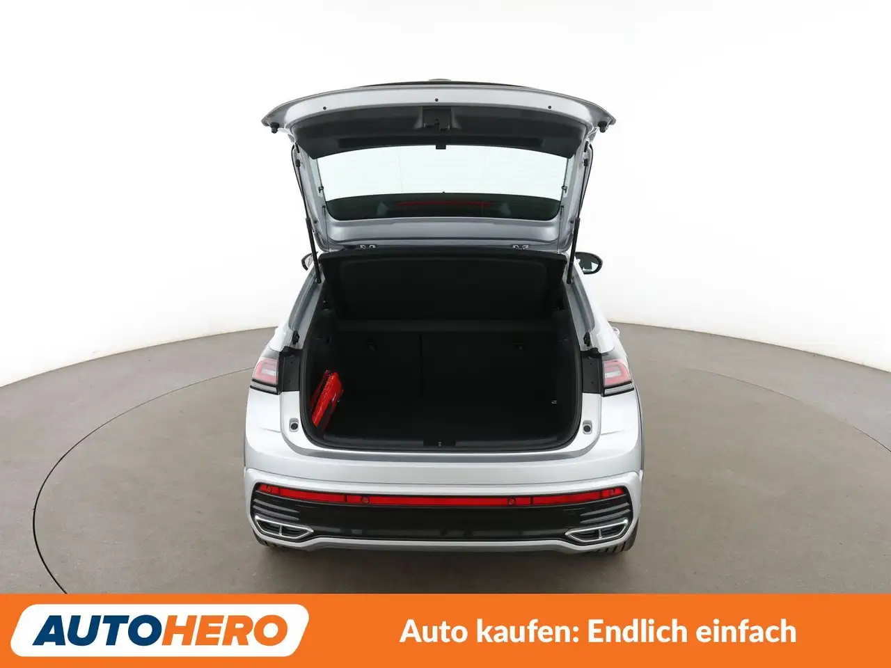 Volkswagen Taigo 1.5 TSI ACT R-Line Aut.*LED*ACC*SPUR*PDC*SHZ* — معرض صور السيارة 16