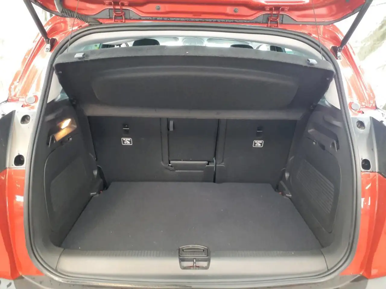 Opel Crossland 1.2 Automatik Elegance *SHZ*CAM*NAVI* — Galerie du véhicule 12