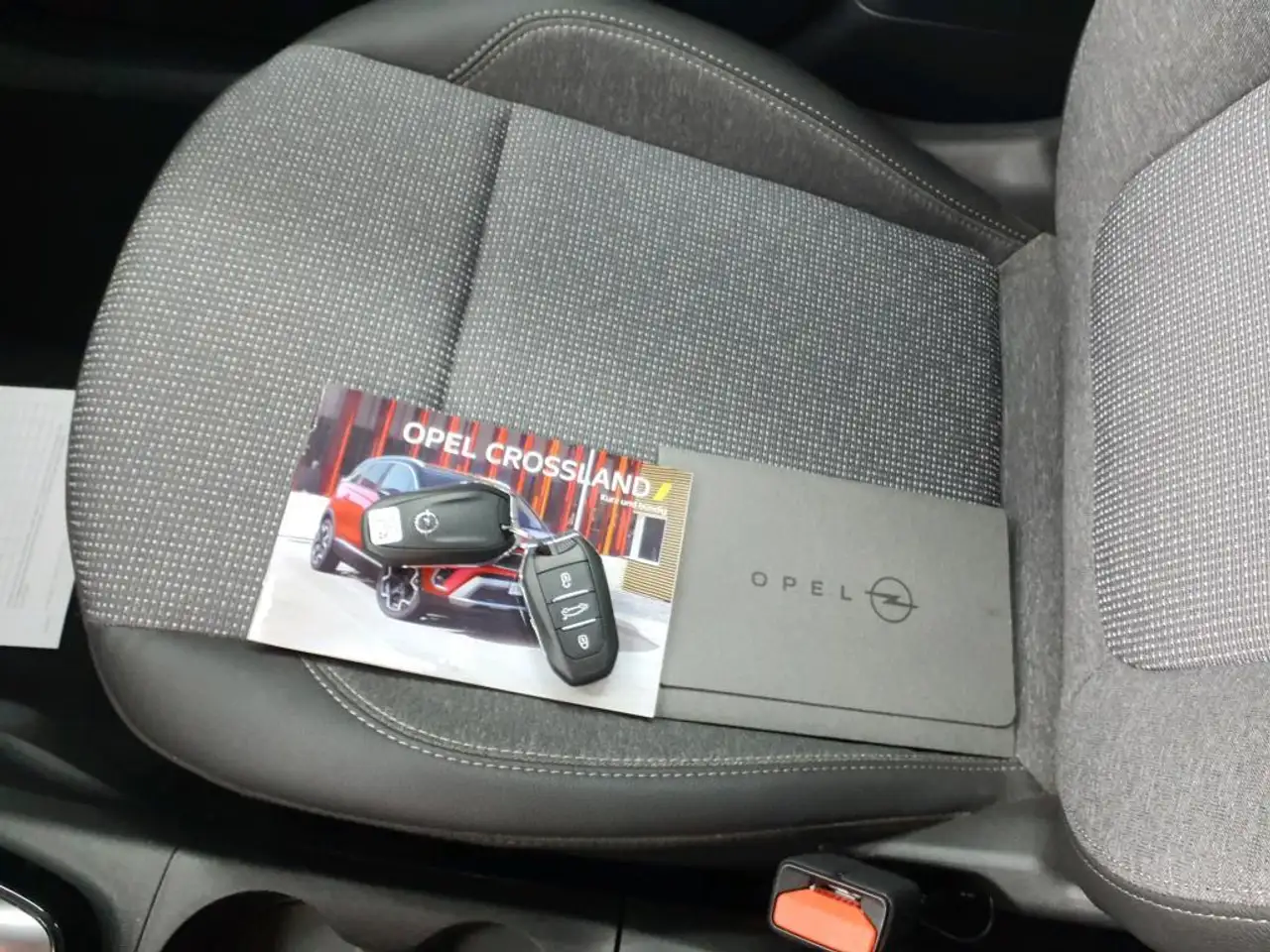 Opel Crossland 1.2 Automatik Elegance *SHZ*CAM*NAVI* — Galerie du véhicule 10