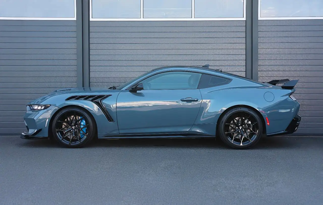 Ford Mustang 5.0 GTD/BREMBO/SHZ/SBL/LHZ/SPUR/TOTW/R20 — معرض صور السيارة 5