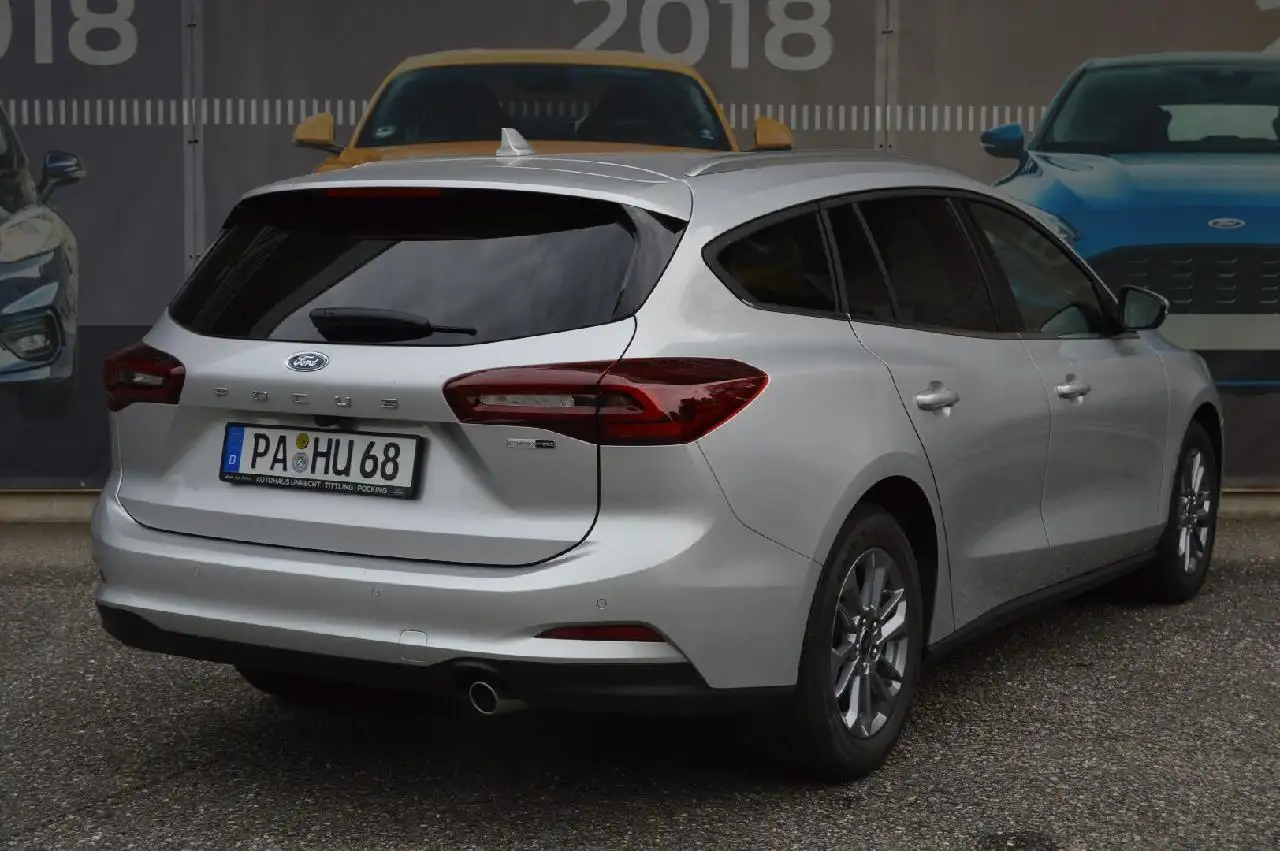 Ford Focus Titanium X — Vehicle gallery 4