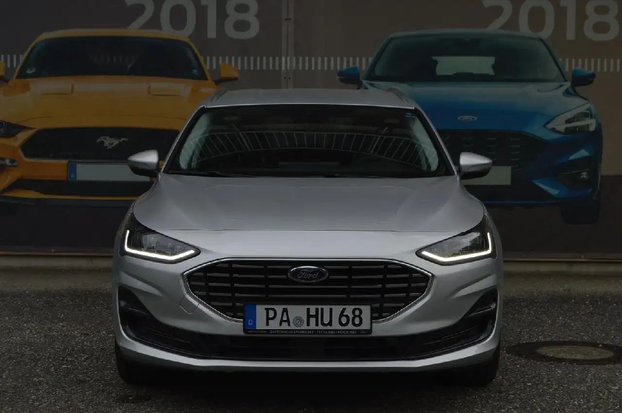 Ford Focus Titanium X — Vehicle gallery 2