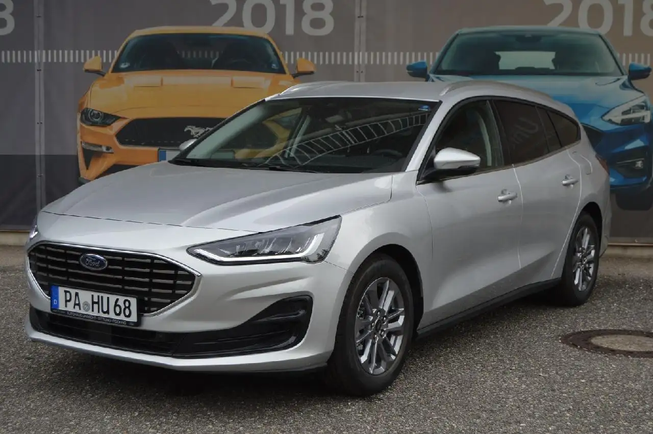 Ford Focus Titanium X — Pocking