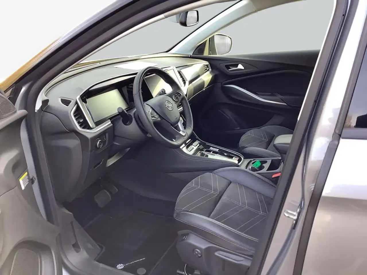 Opel Grandland Grandland 1.2 DI Auto GS *360KAM*AHK*ALCAN* — Galerie du véhicule 9
