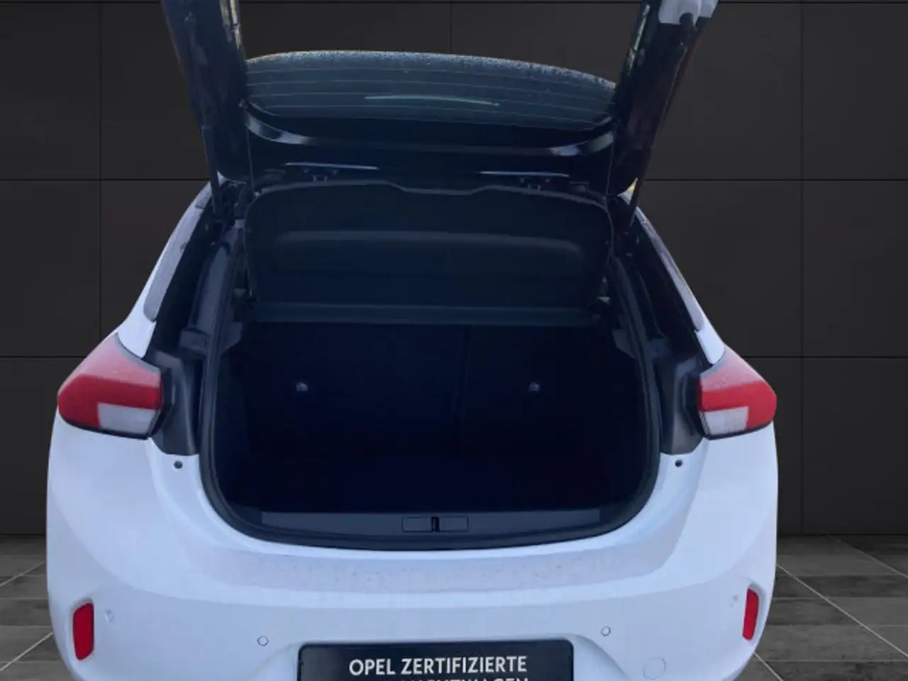 Opel Corsa Corsa F 1.2 YES +Lenkradheizung+SHZ+LED+ — Galerie du véhicule 16