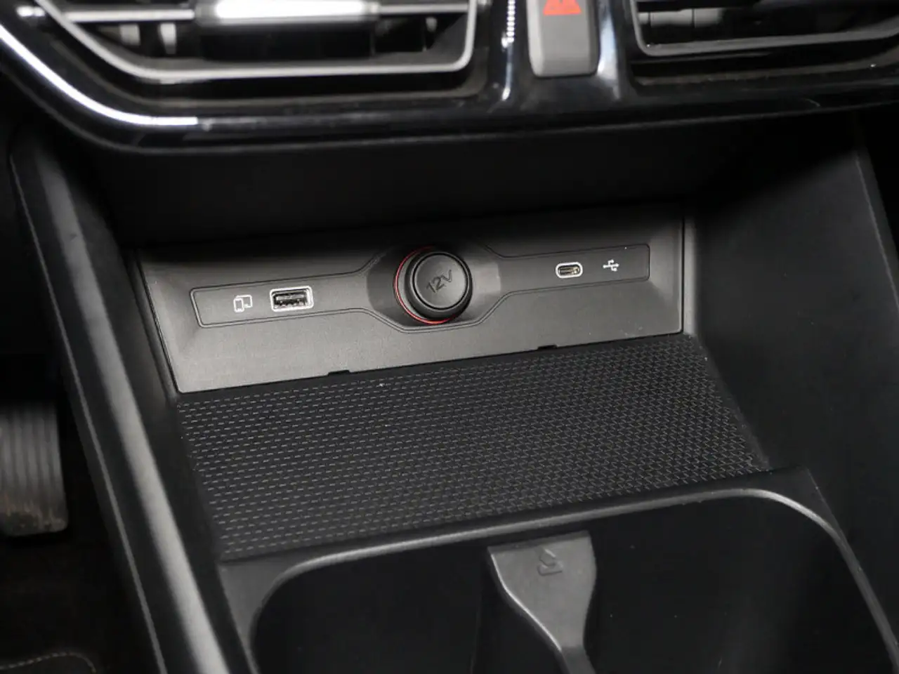 MG MG3 1.5 Hybrid+ Luxury SPUR — معرض صور السيارة 21