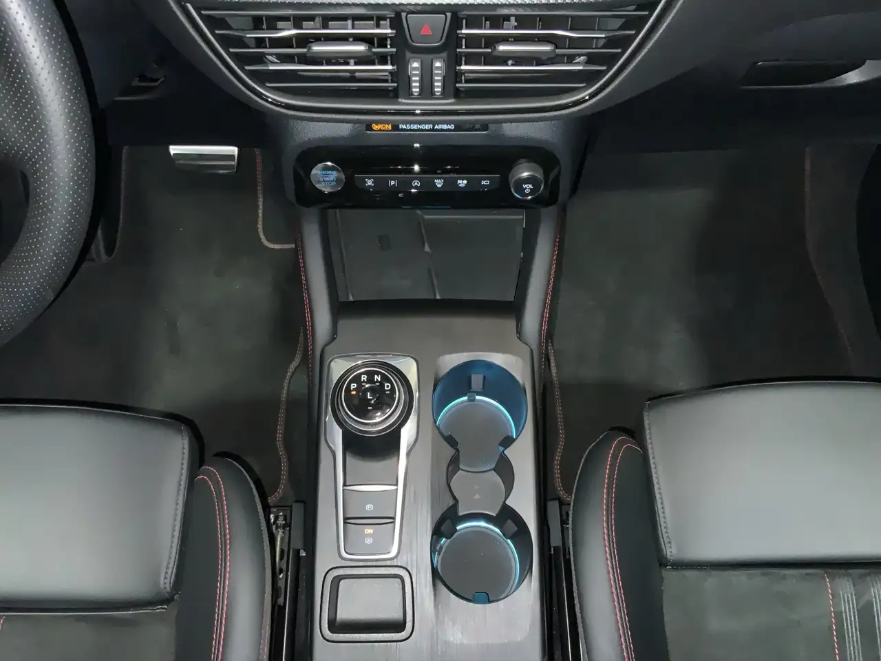 Ford Kuga ST-Line X Aut.*360GRAD*LED-MATRIX*NAVI*GRA*WINTER- — Galerie du véhicule 14