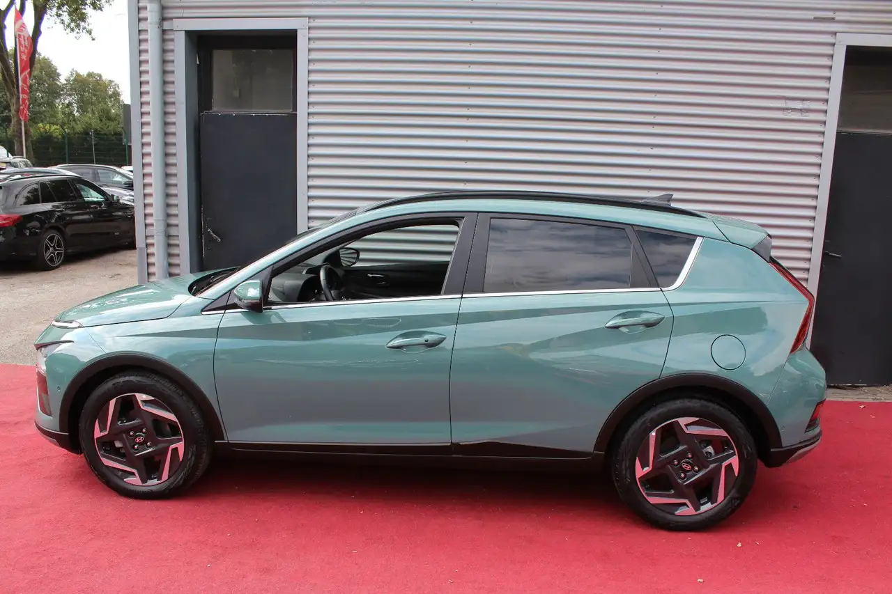 Hyundai BAYON Prime 2WD AUTOMATIK KLIMA NAVI ALU — Galería del vehículo 2