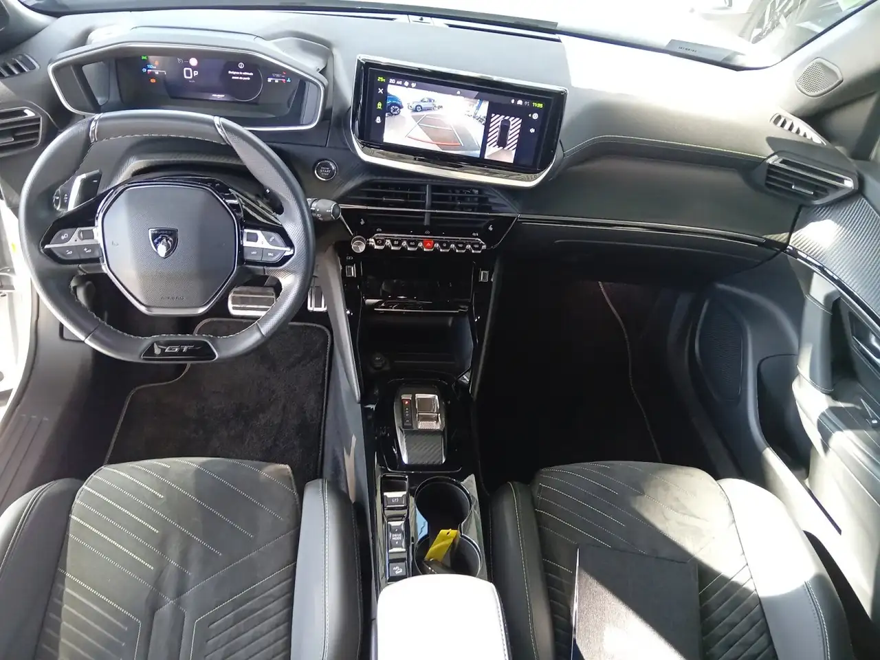 Peugeot 2008 1.2 PureTech 130 GT AHK+Alcantara+LED+Navi — معرض صور السيارة 15