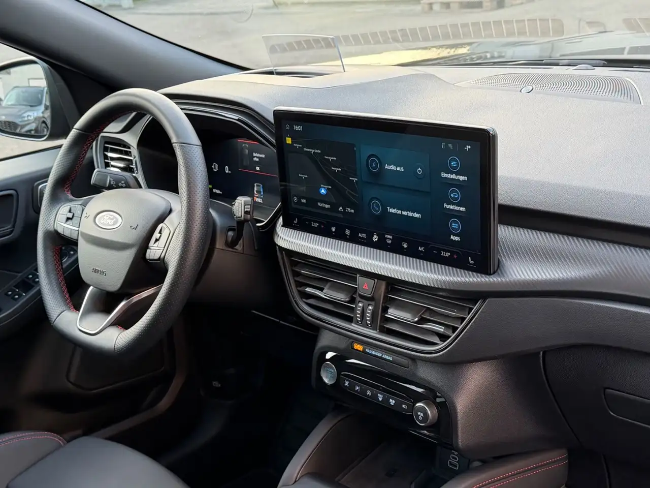 Ford Kuga 1.5 Aut ST-Line X Pano AHK Mod25 Neuwertig! — Galerie du véhicule 13