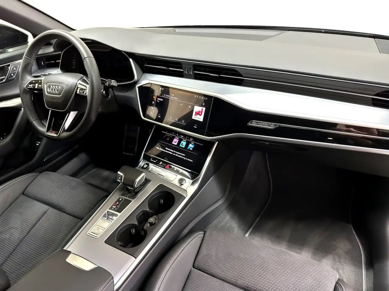 Audi A6 Avant 45 TFSI quattro S tronic S line AHK*HUD*M... — Galerie du véhicule 10