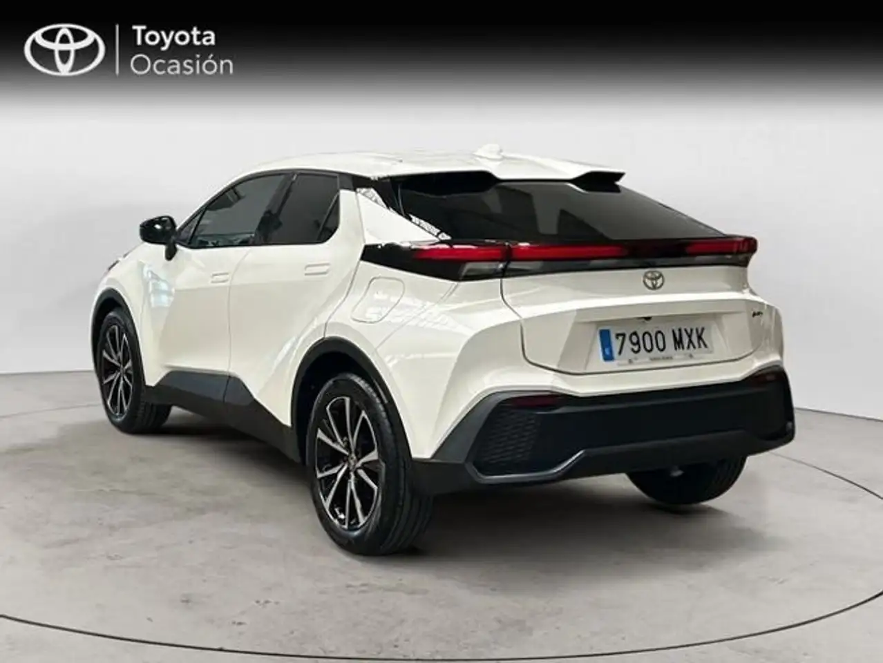 Toyota C-HR 140H Advance — Vehicle gallery 2