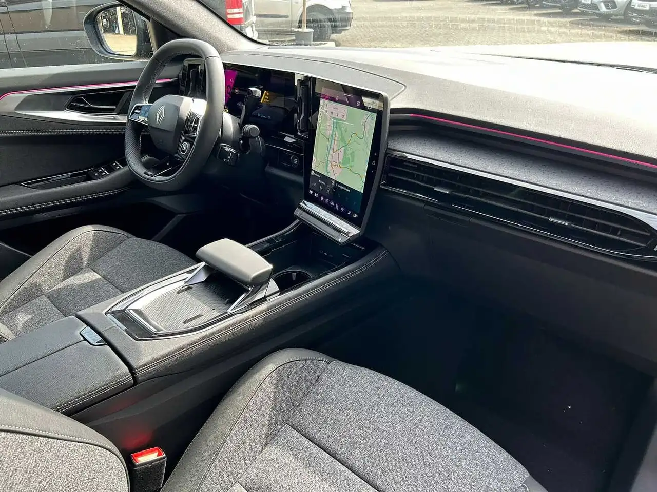 Renault Rafale E-Tech Techno FullHybr. 200 — معرض صور السيارة 9